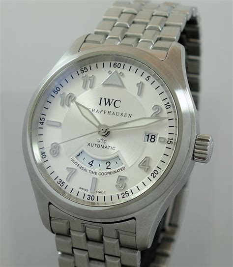 The IWC UTC Pilot’s Watch 3251 watch hands